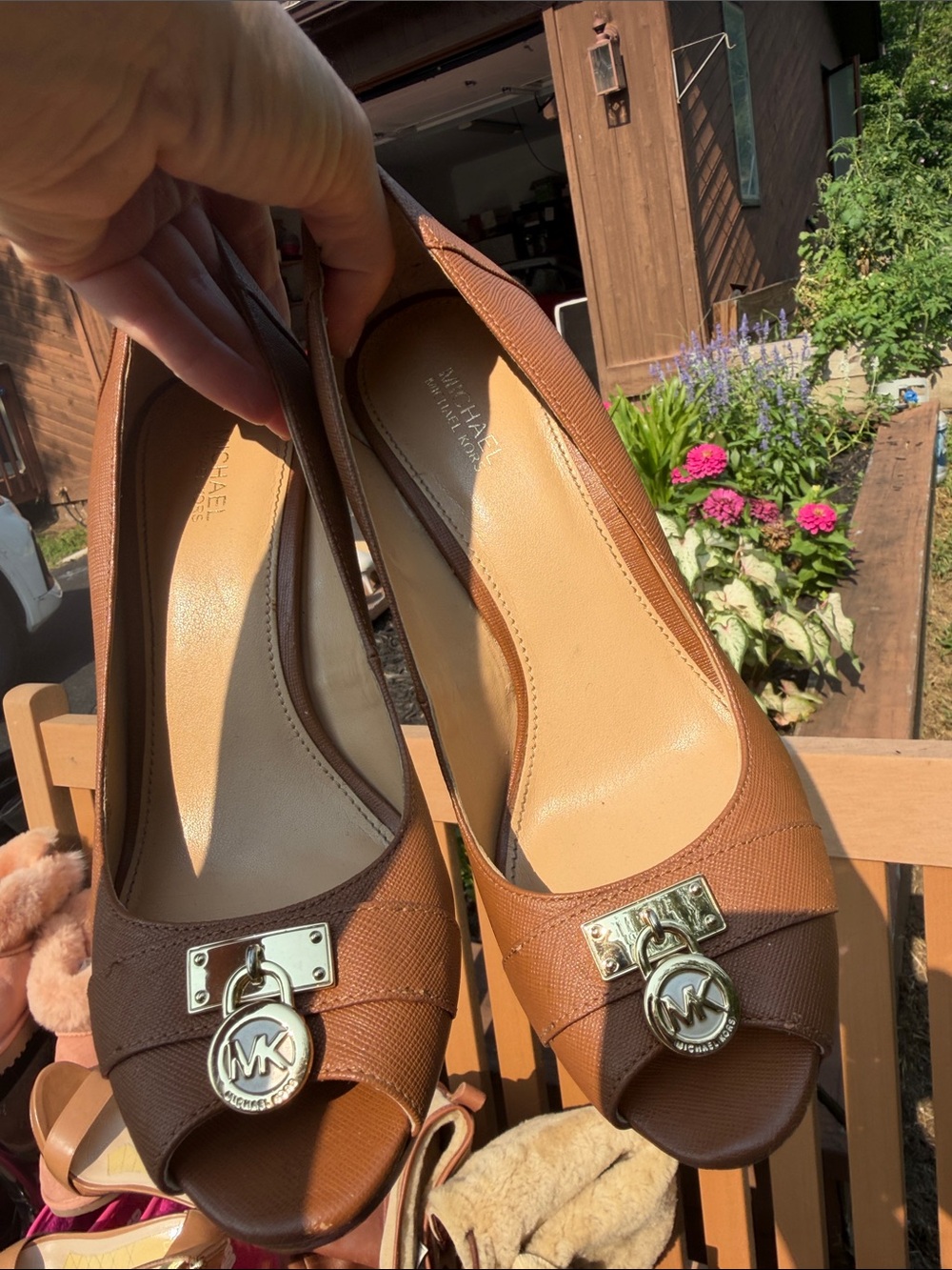 Michael Kors Women's Brown Logo Peep-Toe Pumps Sz 8
